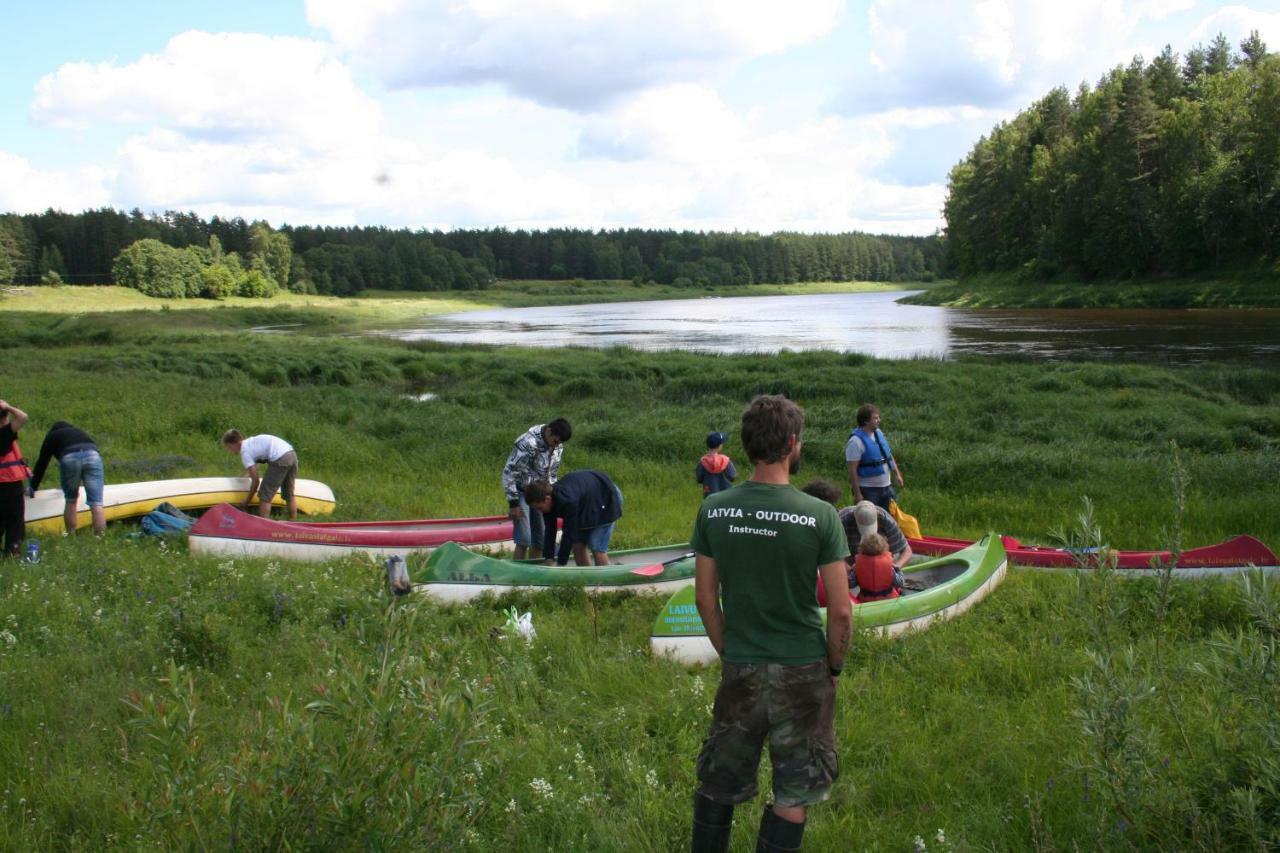 Nature Retreat "Upes Dizvietas" Krāslava Eksteriør billede